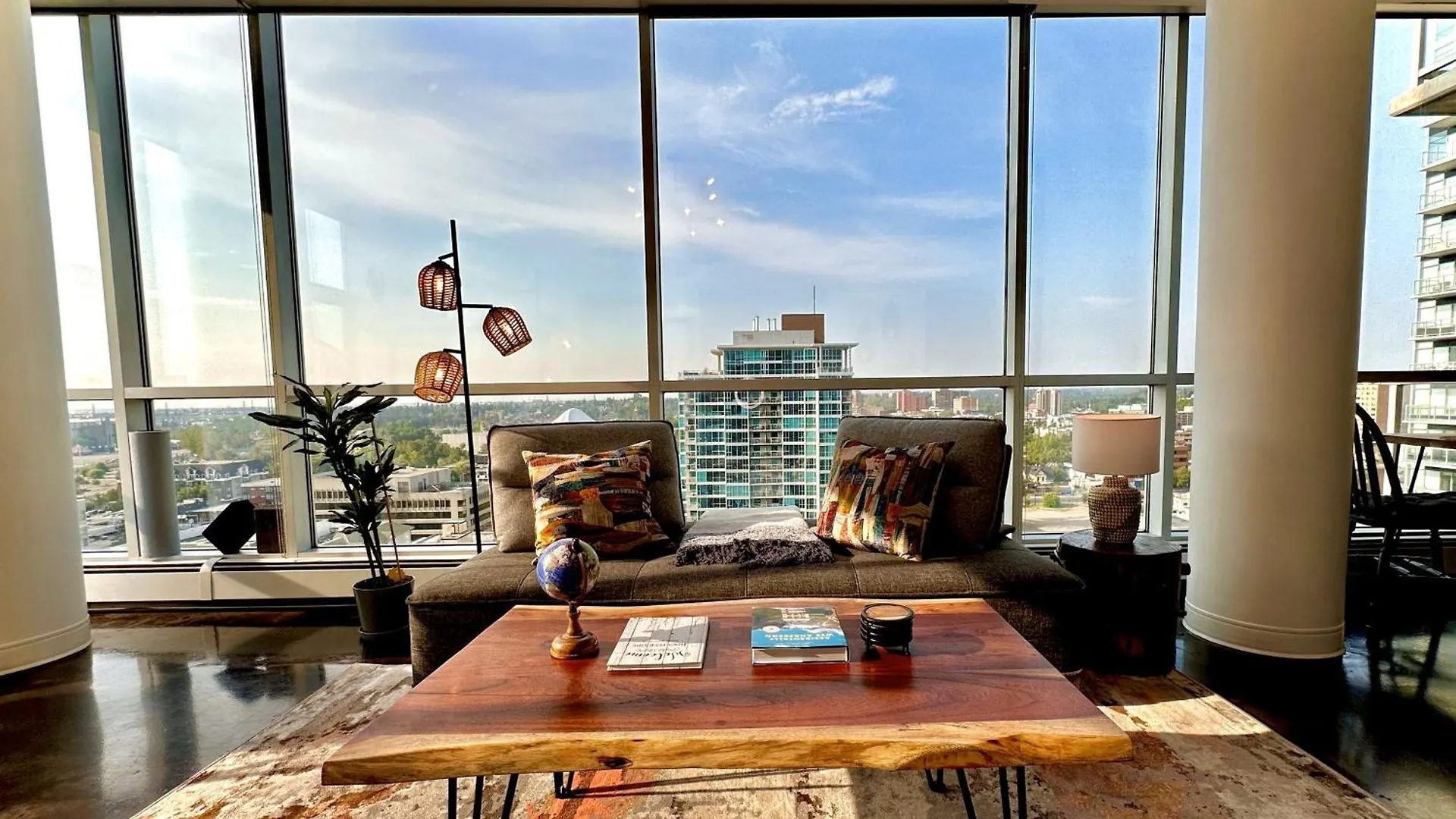 Coloursnest - Downtown Apt Spectacular View And Location Calgary Canada