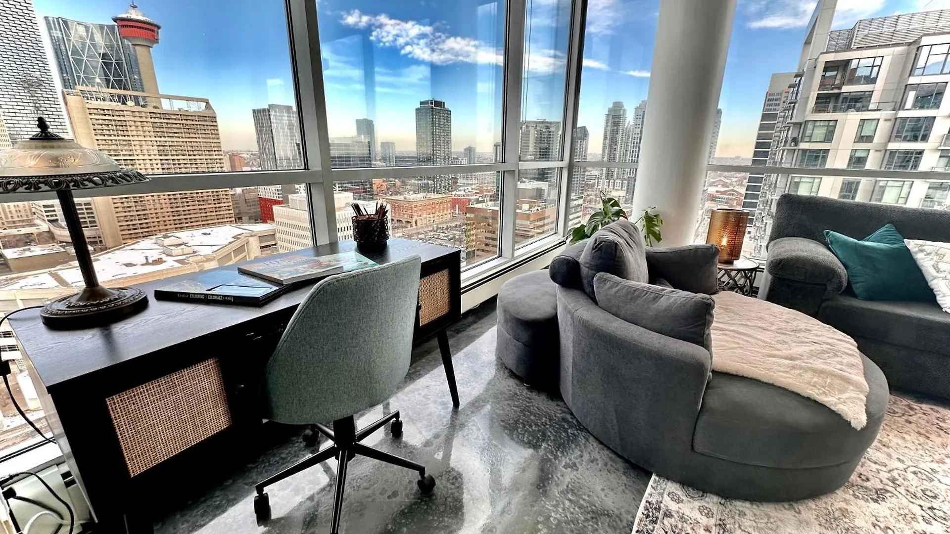 Coloursnest - Downtown Apt Spectacular View And Location YYC