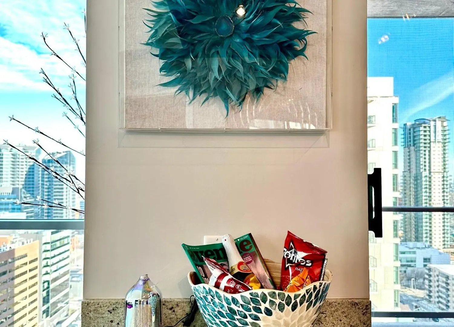 Coloursnest - Downtown Apt Spectacular View And Location YYC Kanada